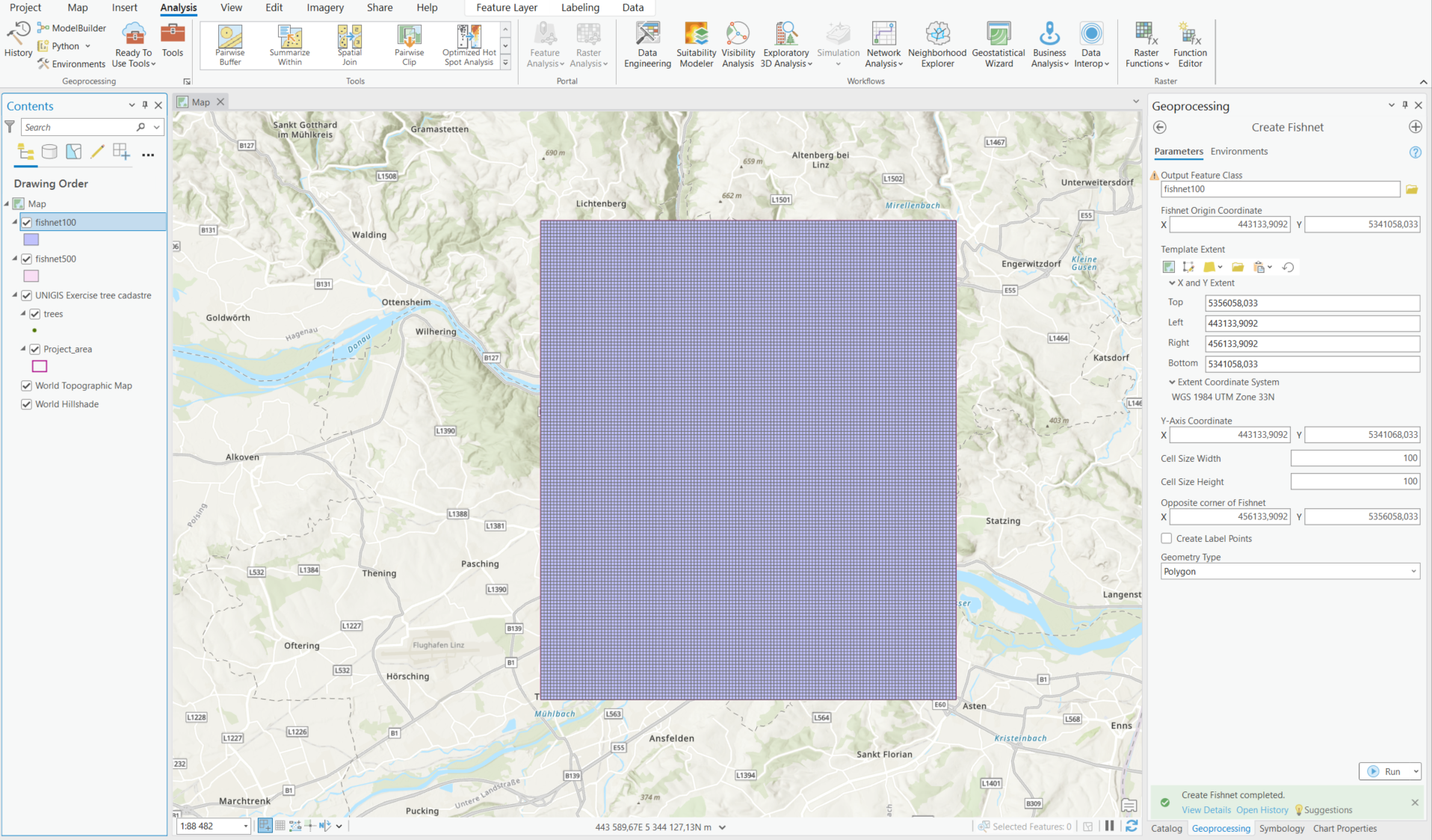 Parameters for creating the fishnet (right) and the resulting fishnet (middle), ex. 100x100.